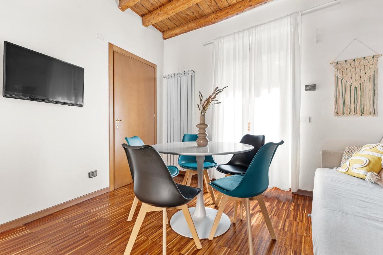 Charming Loft Duomo - Porta Romana Milan Bagian luar foto